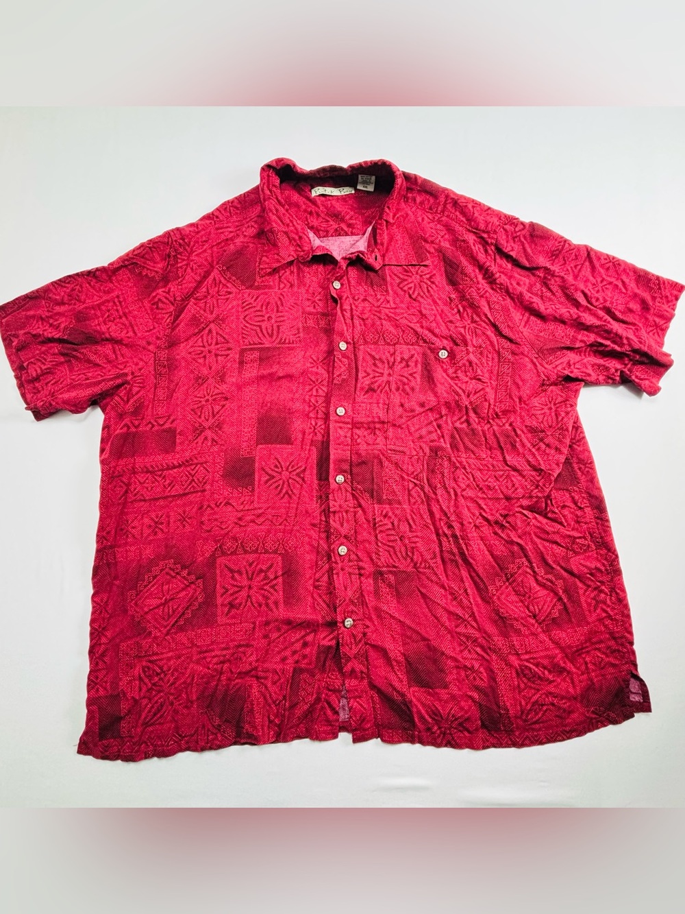 Men's Red Short-Sleeve Button-Up Shirt